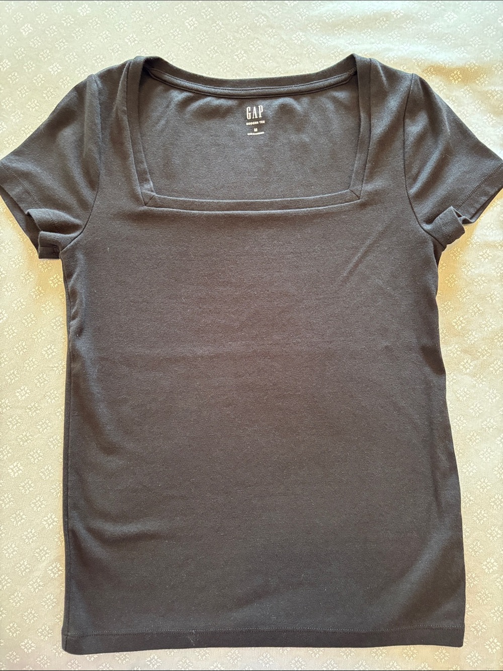 GAP MODERN TEE SHIRT in Black Size Medium